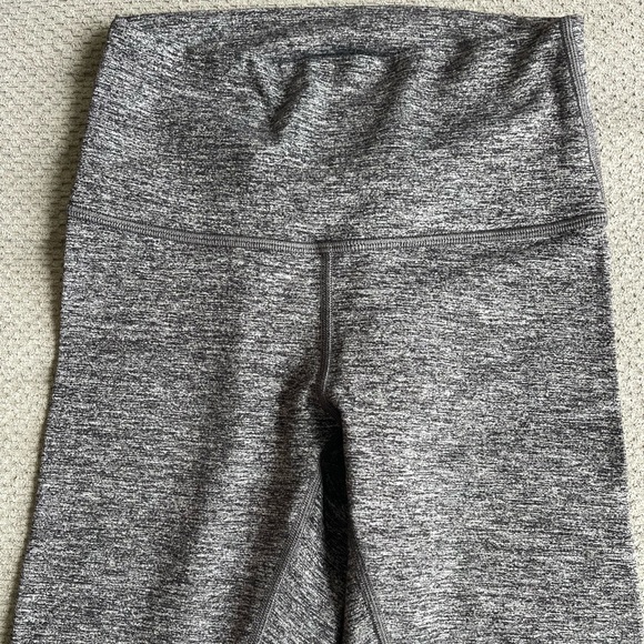 Under wonder Lululemon leggings - Picture 1 of 3